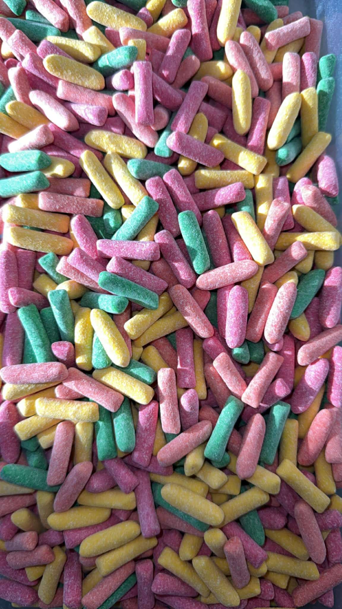 🌈 Hitschies acidulés multicolores – L’explosion de fun et de saveurs ! 🍬 (100g)