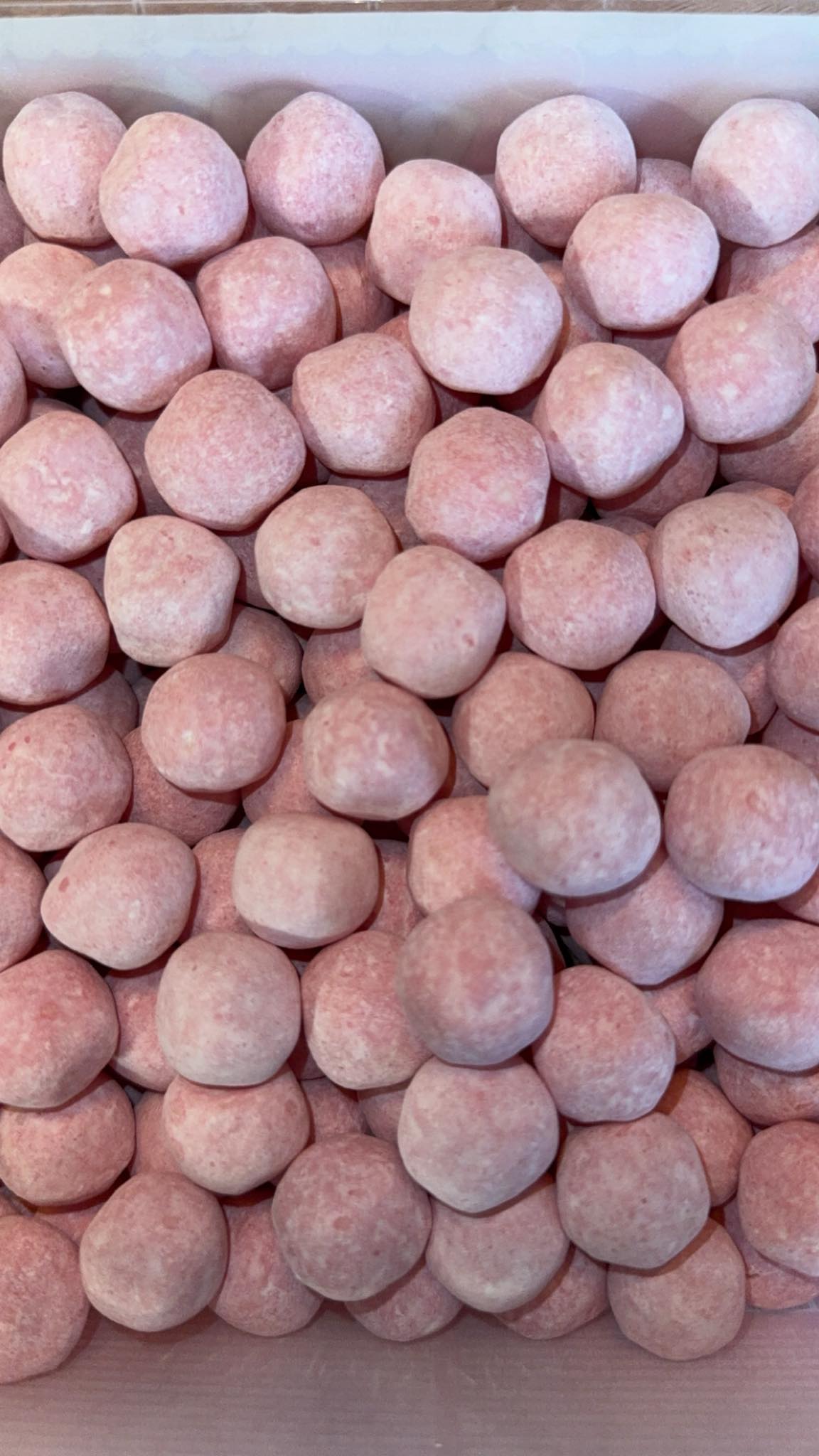 Karabool Fraise – Croquant et ultra gourmand 🍓🍬✨ (100g)