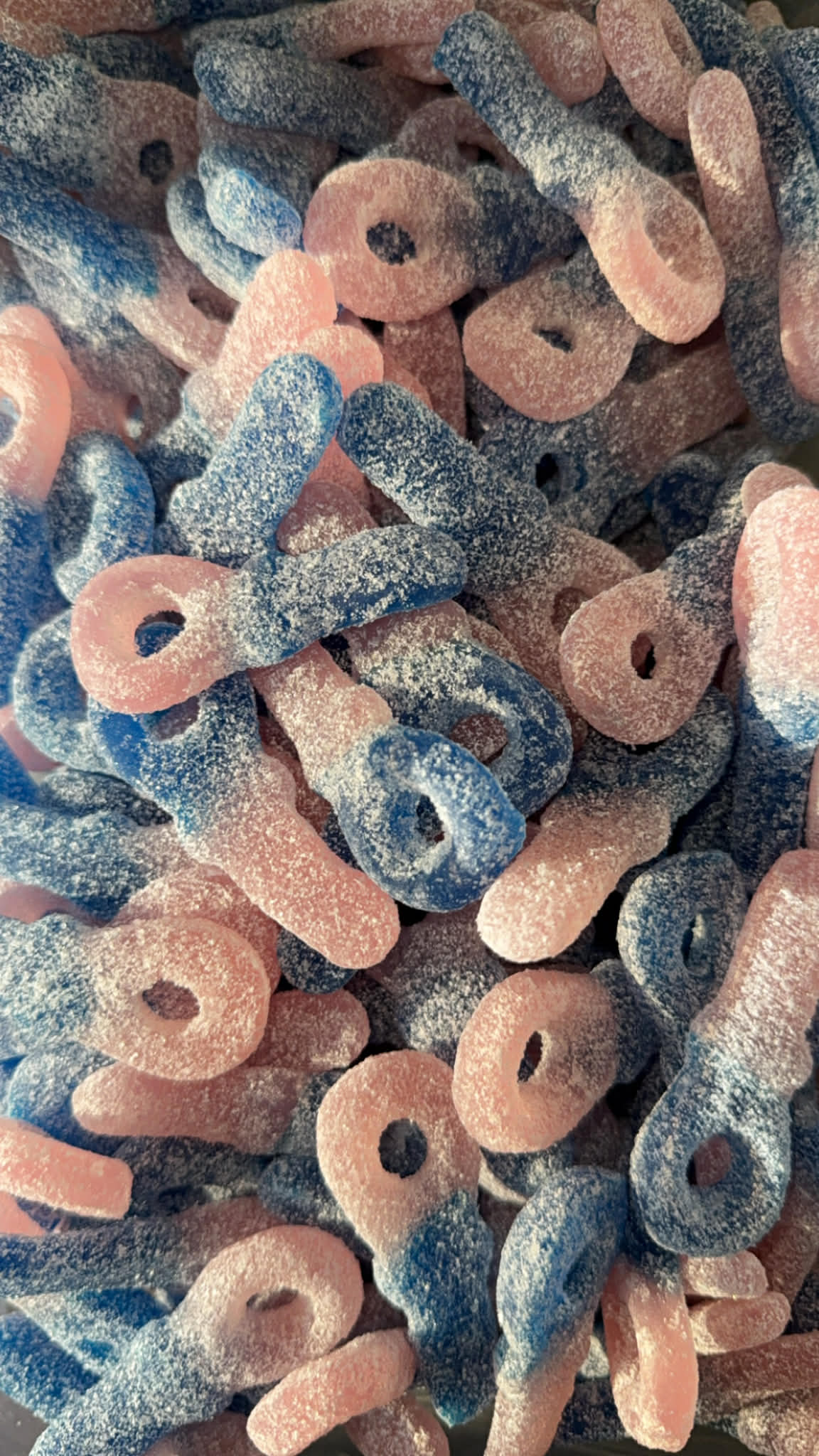 🍬 Tétines Bubble Gum Acidulées – Bonbons Moelleux & Ultra Addictifs 💙💖 (100g)