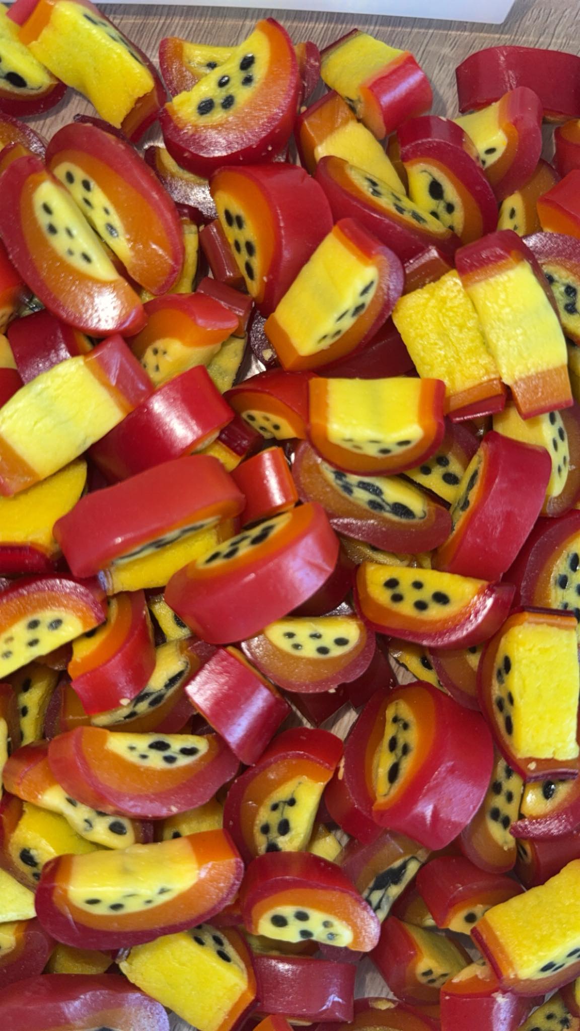 Tranches de Réglisse Fruit de la Passion – Exotisme et gourmandise 🌴🍬✨ (100g)