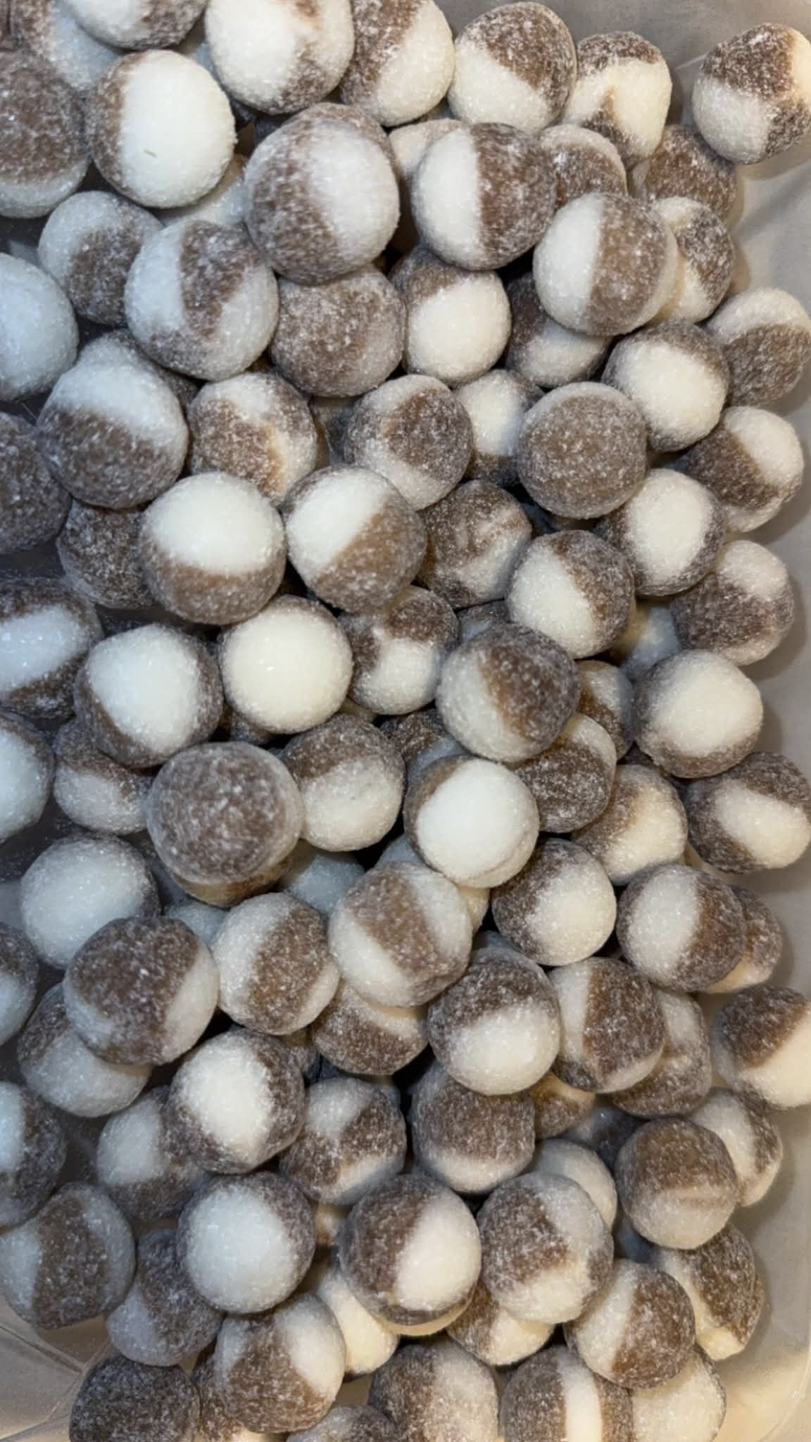 Balls Coca Acidulées – L’Incontournable Goût Cola